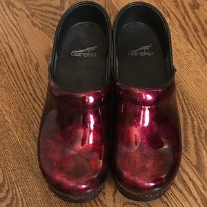Red Dansko clogs